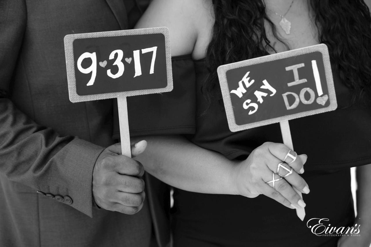 How to Announce Your Enagagment In A Creative Way How to Announce Your Enagagment In A Creative Way